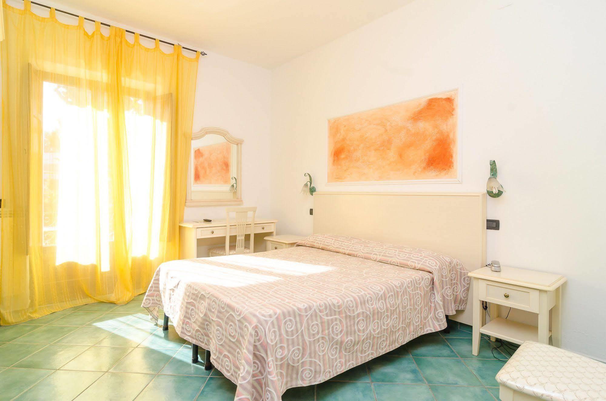 Hotel Aragonese Искья Экстерьер фото