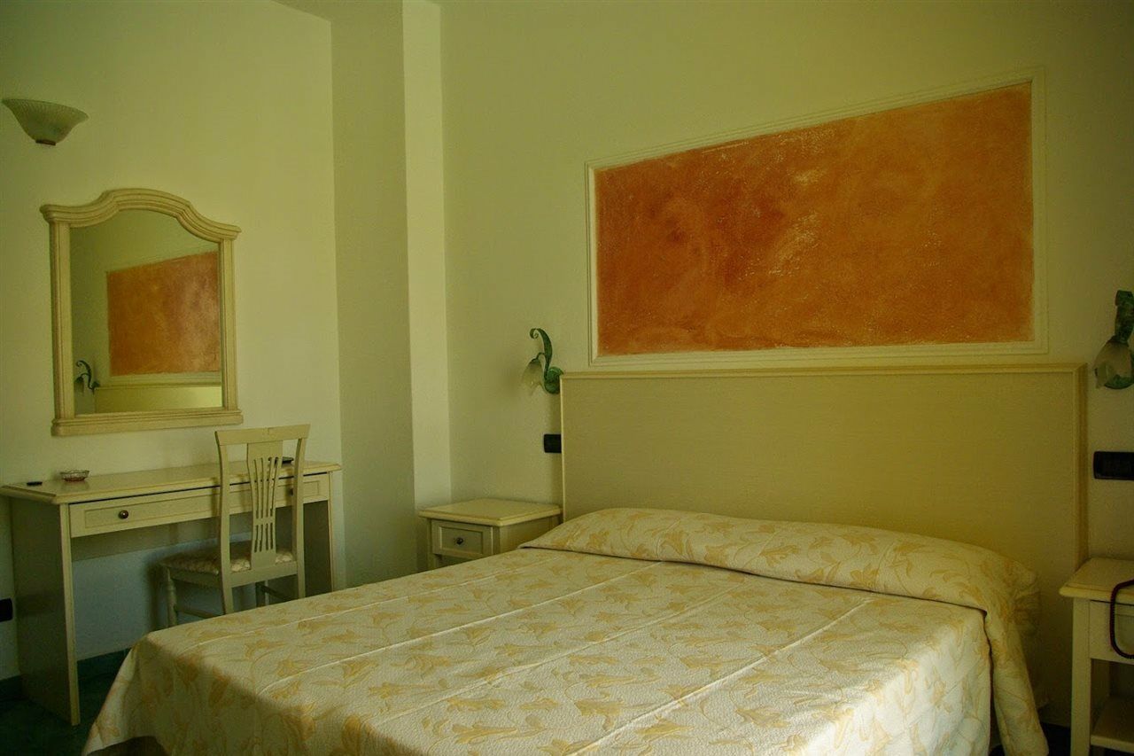 Hotel Aragonese Искья Экстерьер фото